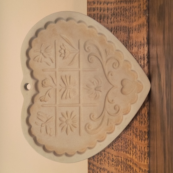 The Pampered Chef Other - Vintage Gardens Of The Heart Cookie Mold